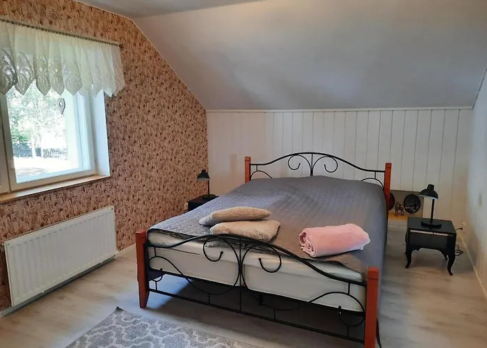 Tarvas By Hilla Рованиеми